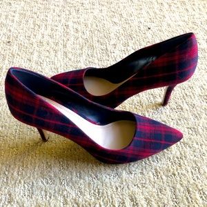 BCBG plaid pump